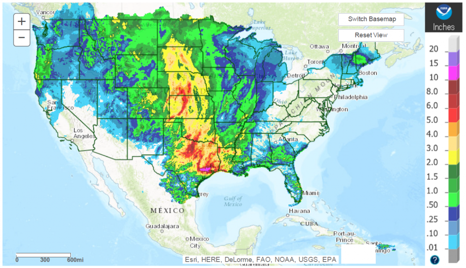 美国地图显示截至上午7时的7天降水分布。4月21日