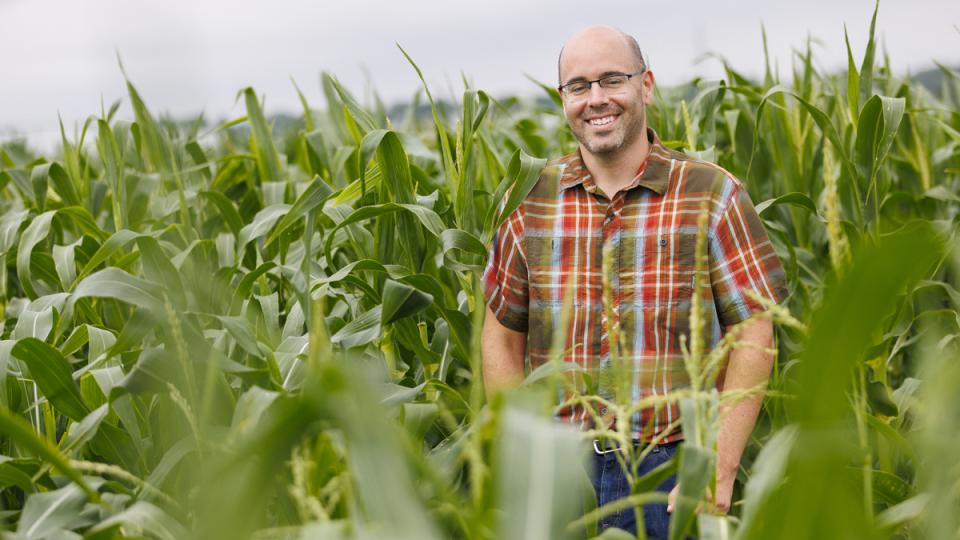 Nebraska Team Aids First Mapping of Corn Genome CropWatch
