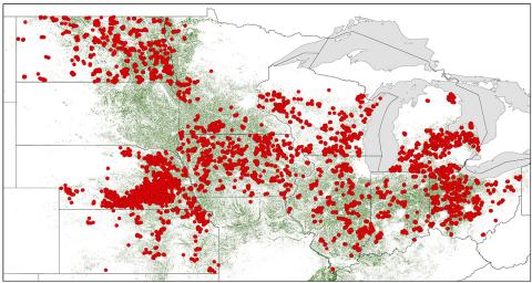 图1。美国中北部的调查场分布。红色圆圈表示单独的田地，绿色区域表示大豆种植面积。(来源:USDA-NASS。(2019)美国农业部国家农业统计局(NASS)，国家栽培层)。